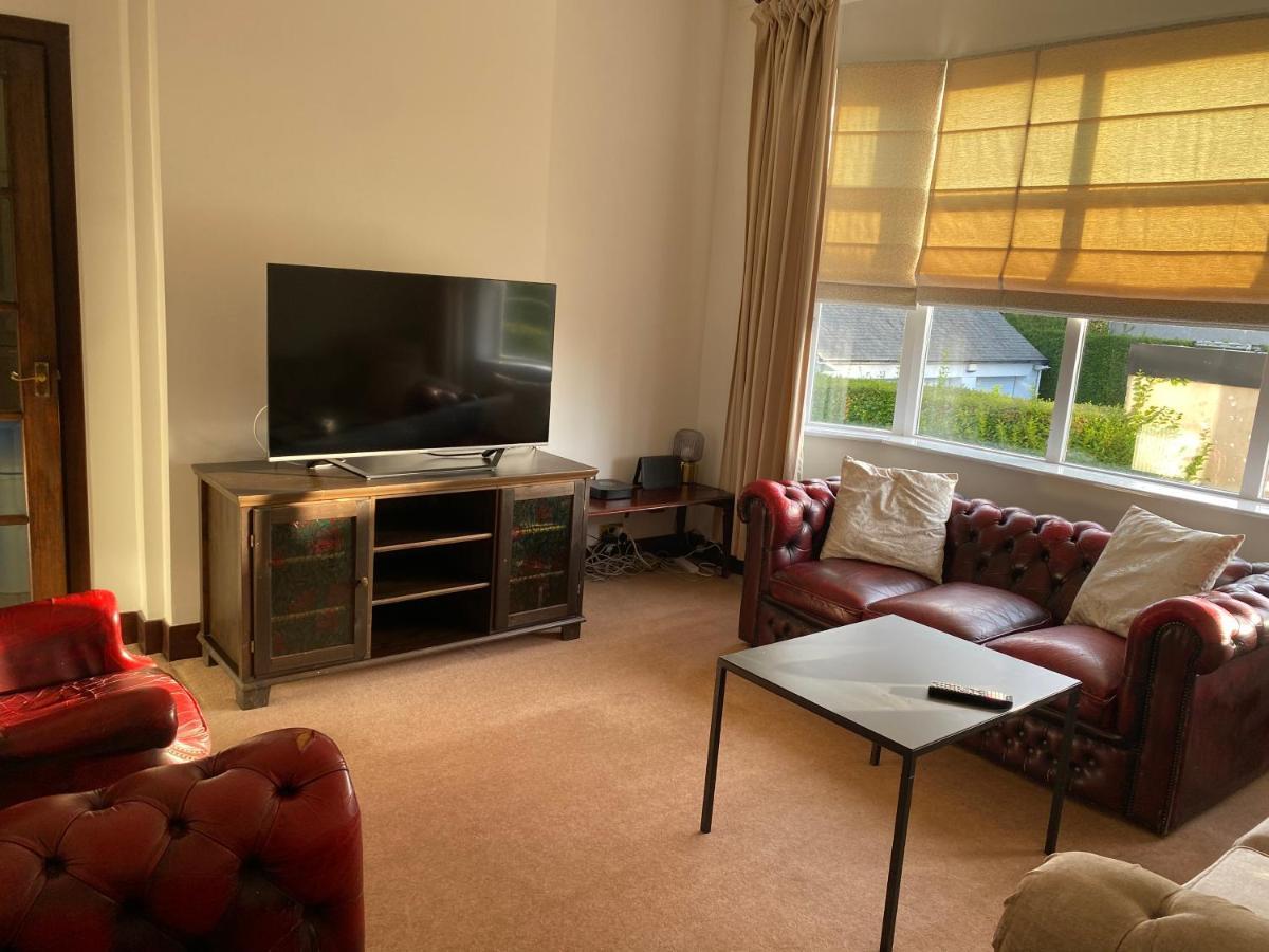 Mansewood Road Villa - Glasgow, Glasgow